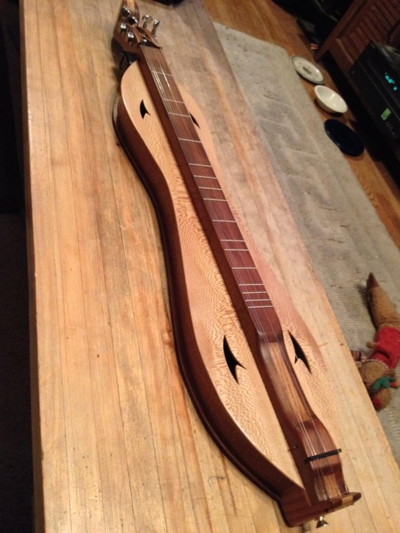 Robert deals mize dulcimer