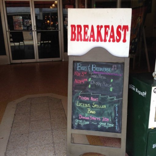 Bluesberry Breakfast With Music