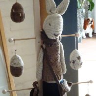 Osterhase mit Ostereiern und Mountain Dulcimer.JPG