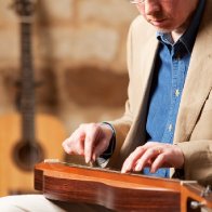 Dan Evans playing mountain dulcimer