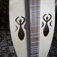 Light o' the Moon "goddess" dulcimer