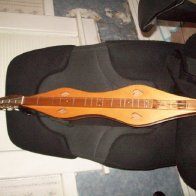 New to me dulcimer anyone recognize the style?