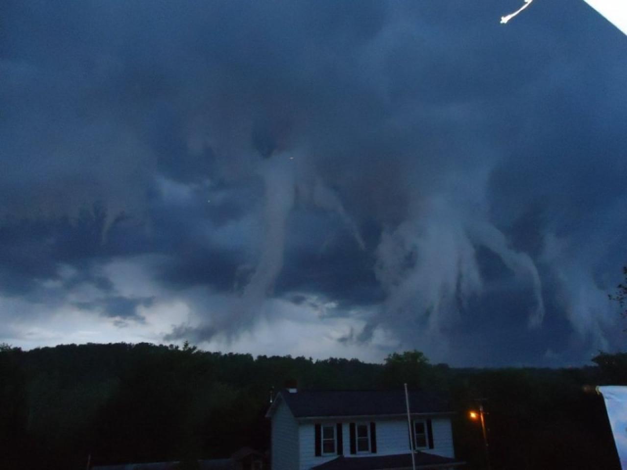 Weird Cloud Formation That Came Through Tonight - Photos - Jim Fawcett ...