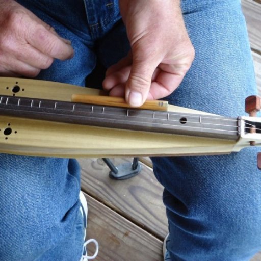 My noter is almost as big as the dulcimer