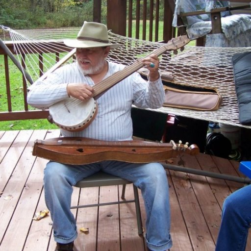 Fretless gourd banjo