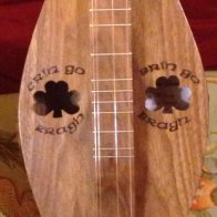 "Shamrock" dulcimer