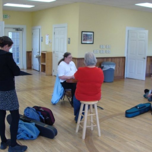 At the close of our week at JCC, Jan sings Fall Journey for the class. Aubrey Atwater, Jan, Maria, Leah