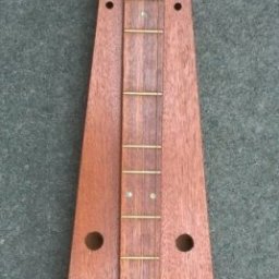 Dulcimer_Triangular_ebay_31-7-2013_added holes.jpg