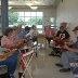 Don Pedi teaching a dulcimer class