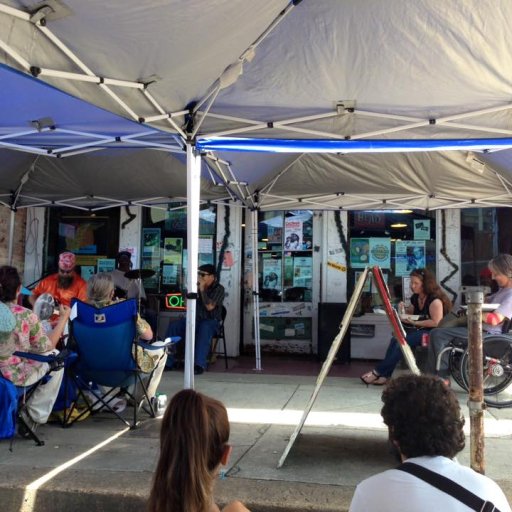 Mini Blues Festival in front of Cat Head Delta Blues & Folk Art