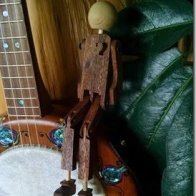 Willie on the banjo 3.jpg