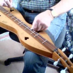 Tumbalalaika (?play balalaika?)